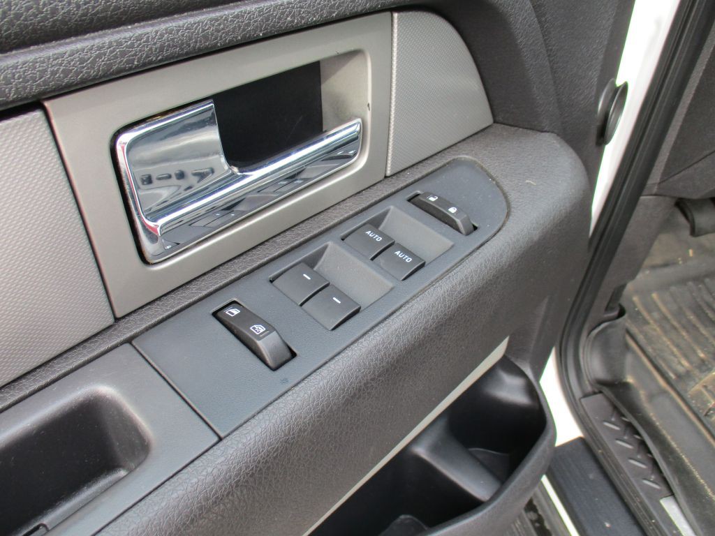 2011 Ford F-150 Image 12