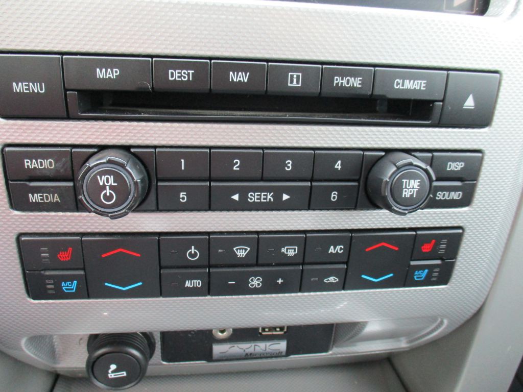 2011 Ford F-150 Image 25