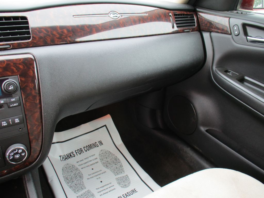 2013 Chevrolet Impala Image 24