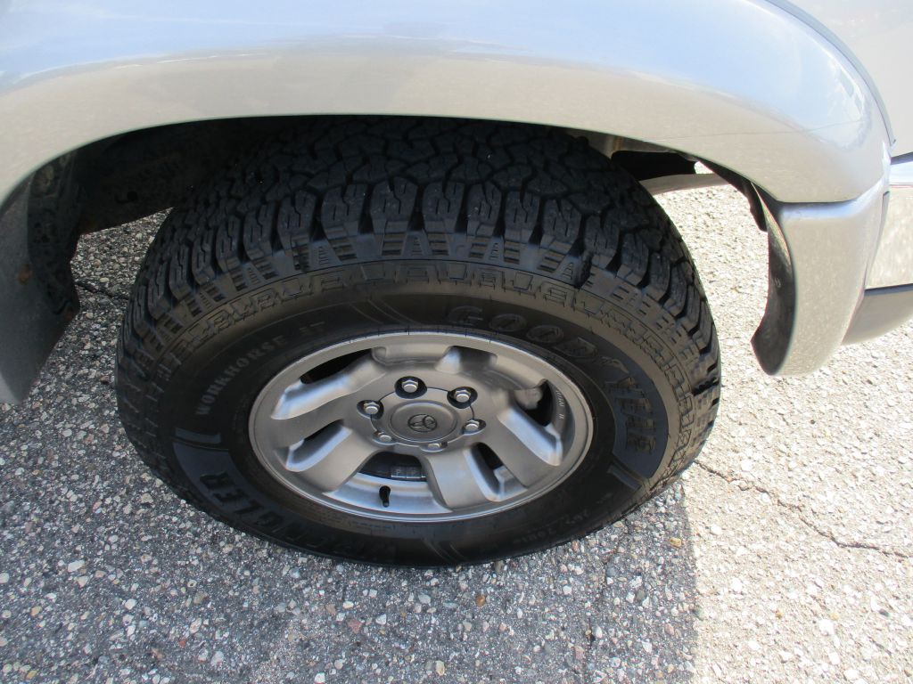 1997 Toyota 4Runner Image 10
