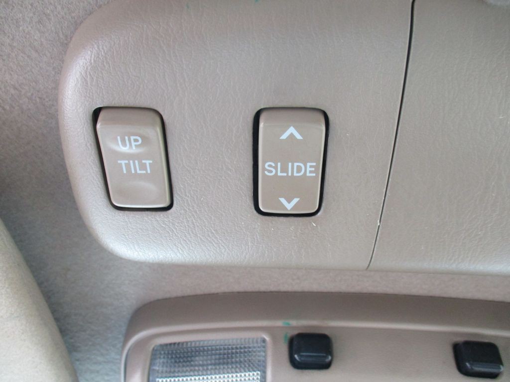 1997 Toyota 4Runner Image 24