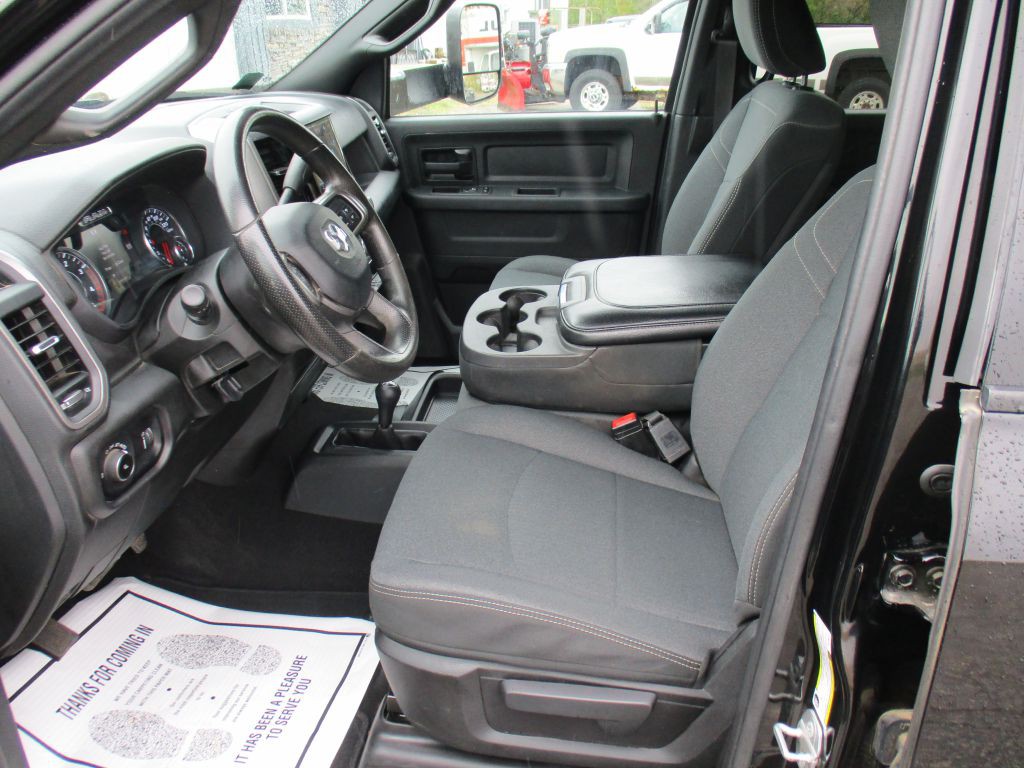 2022 RAM 3500 Image 14