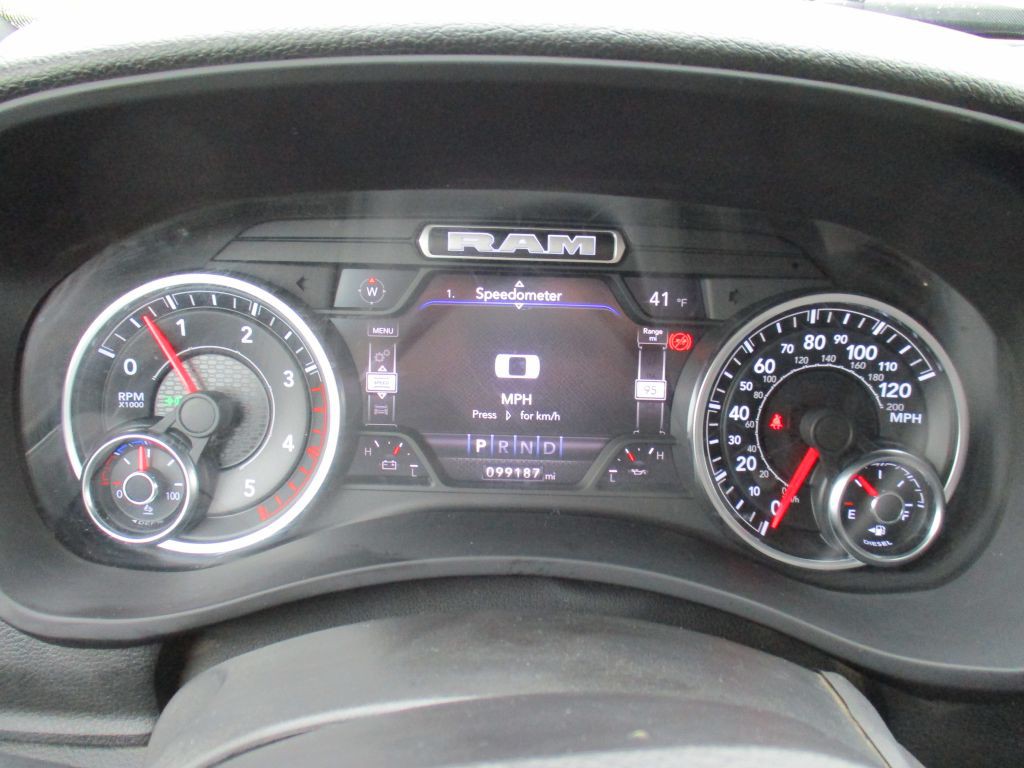 2022 RAM 3500 Image 19