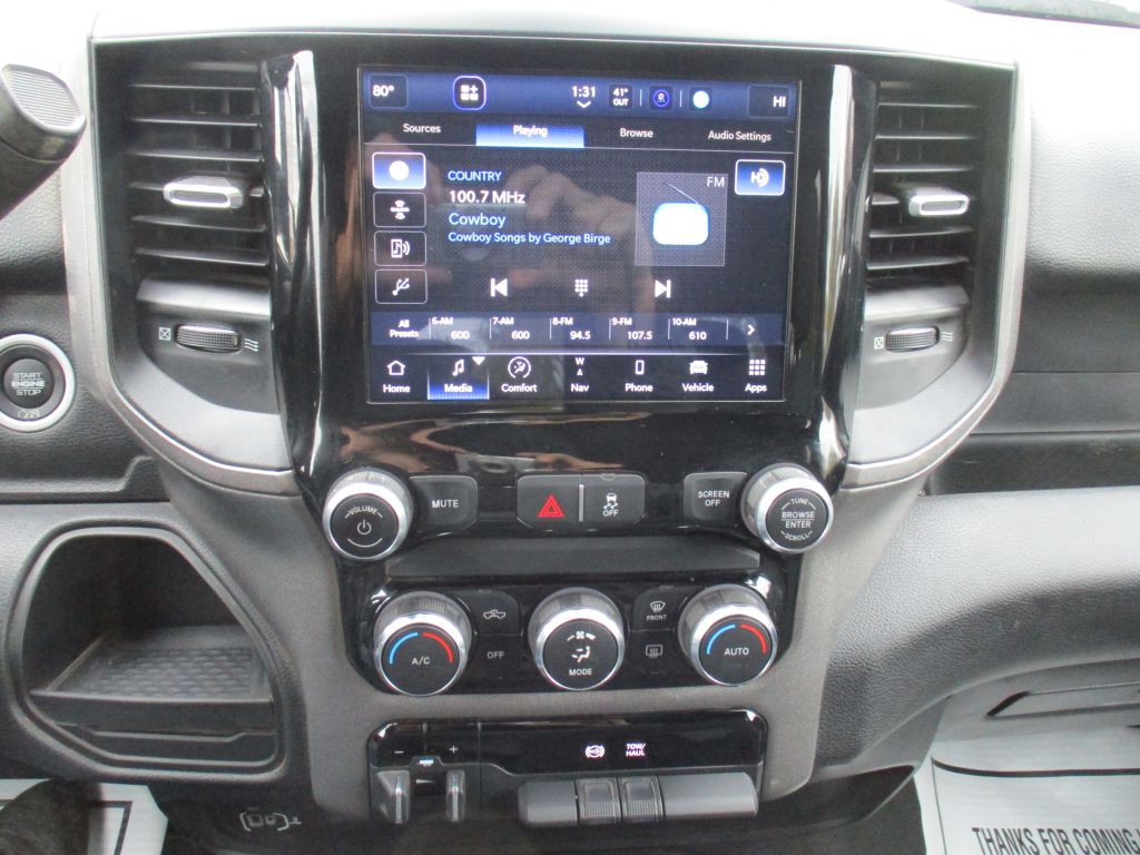 2022 RAM 3500 Image 21