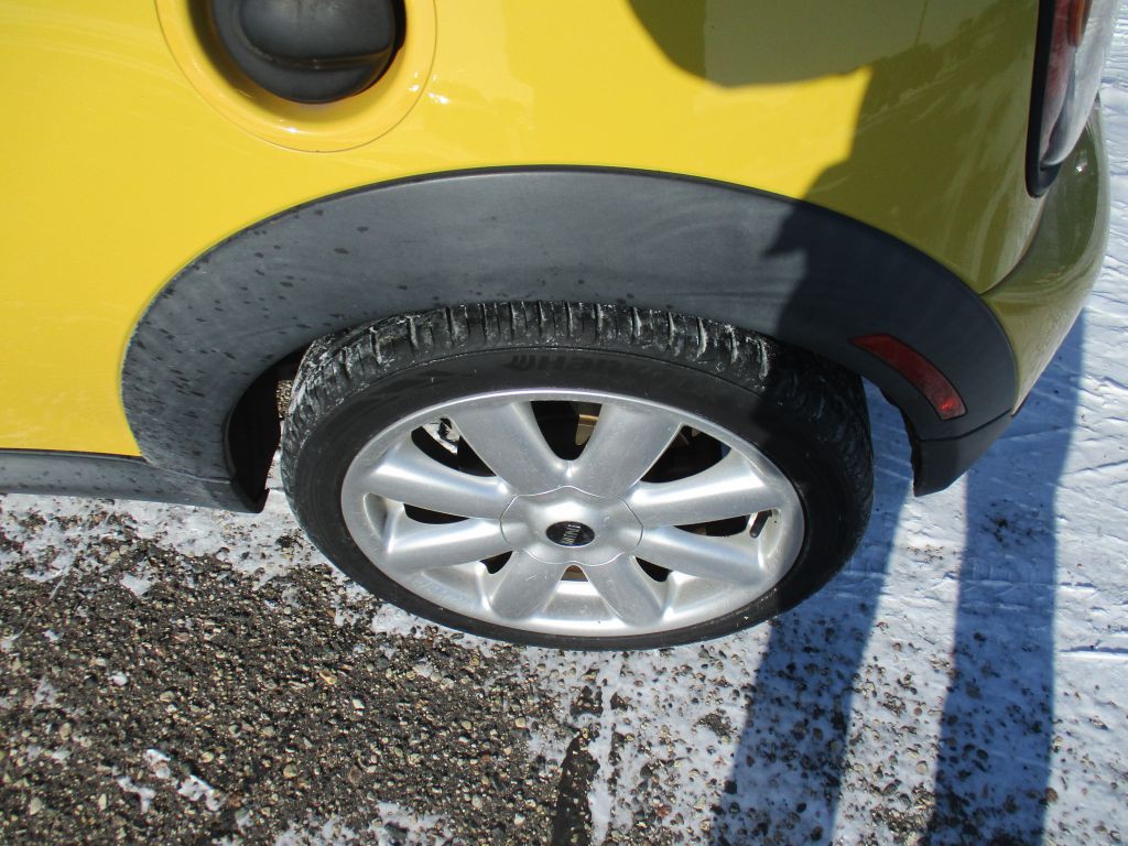 2008 MINI Cooper Image 9