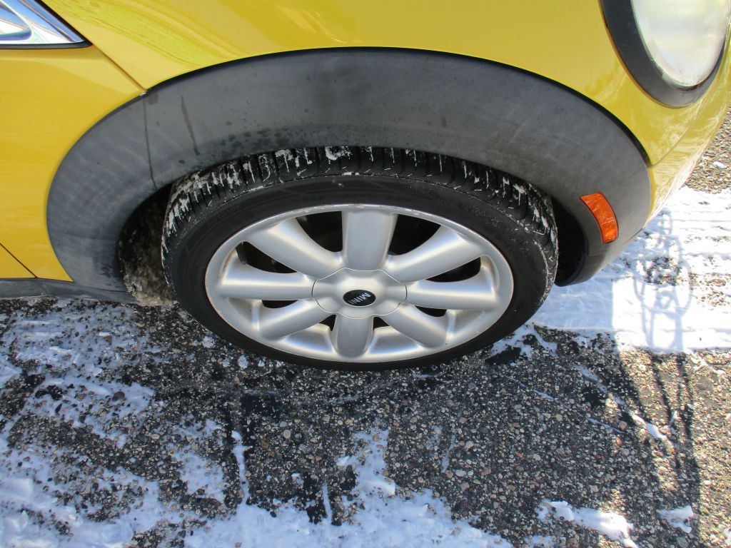2008 MINI Cooper Image 11