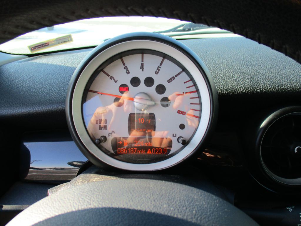 2008 MINI Cooper Image 13