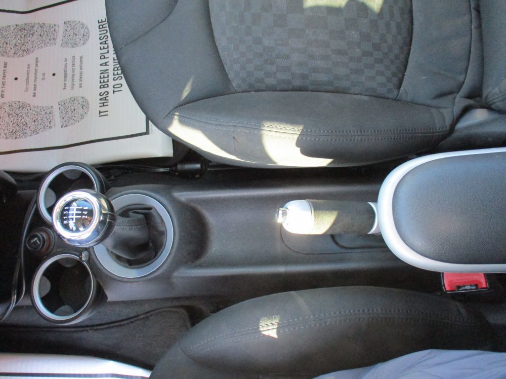 2008 MINI Cooper Image 15