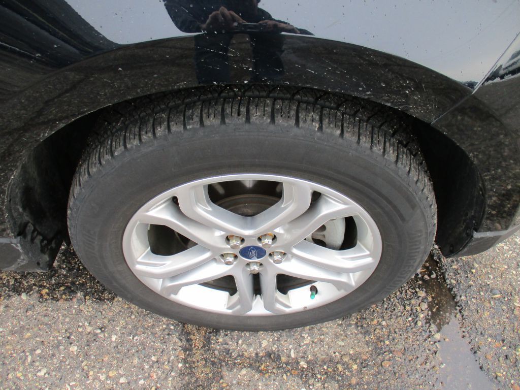 2018 Ford Edge Image 12