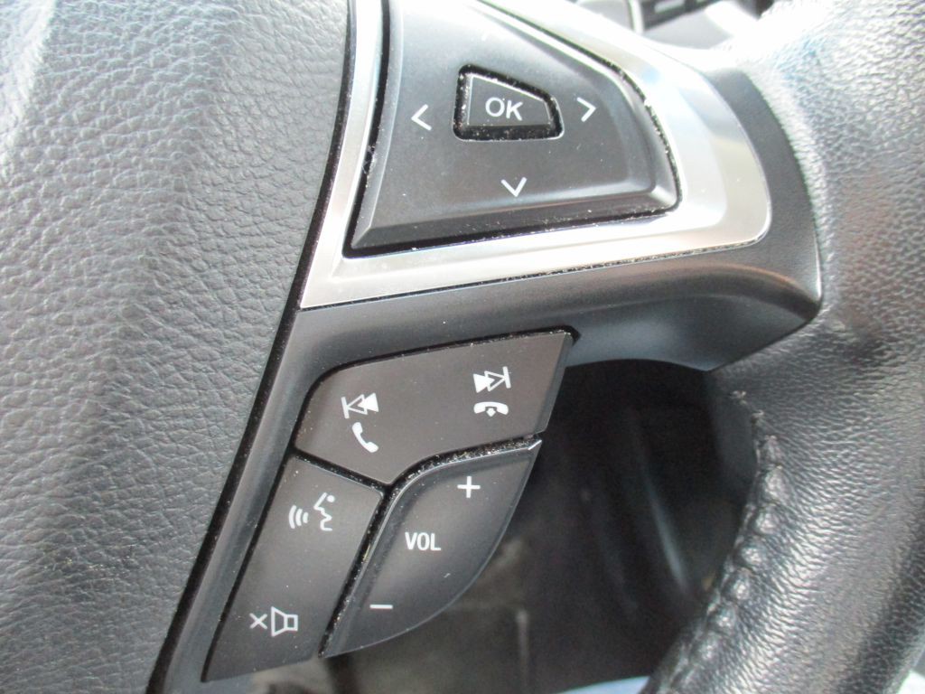 2018 Ford Edge Image 19