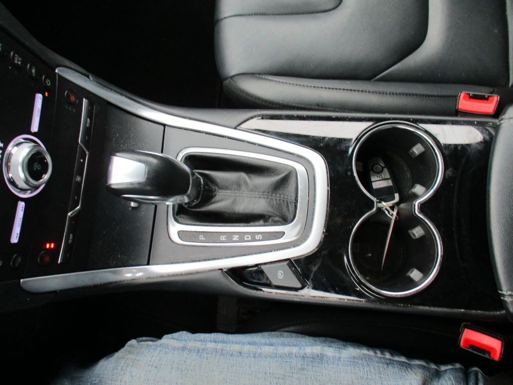 2018 Ford Edge Image 25