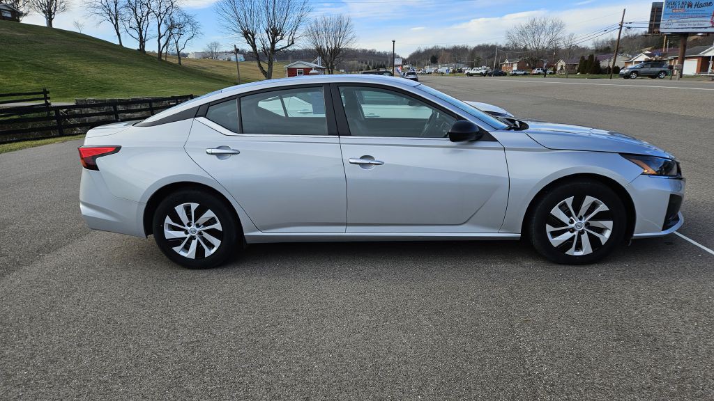 2024 Nissan Altima Image 4