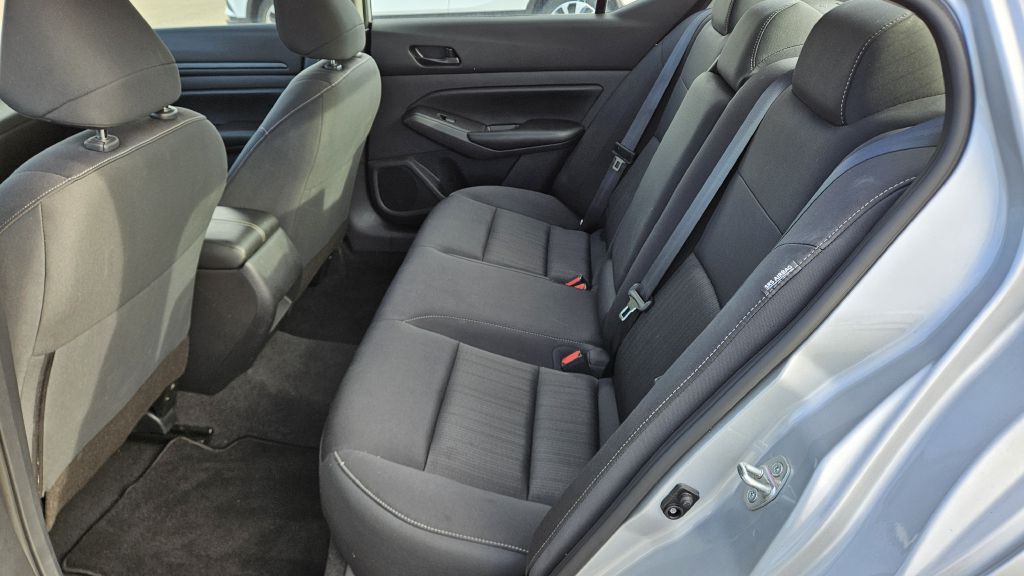 2024 Nissan Altima Image 9