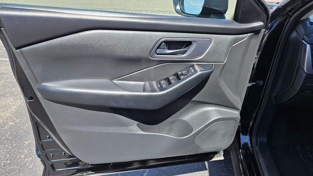 2024 Nissan Rogue Image 8