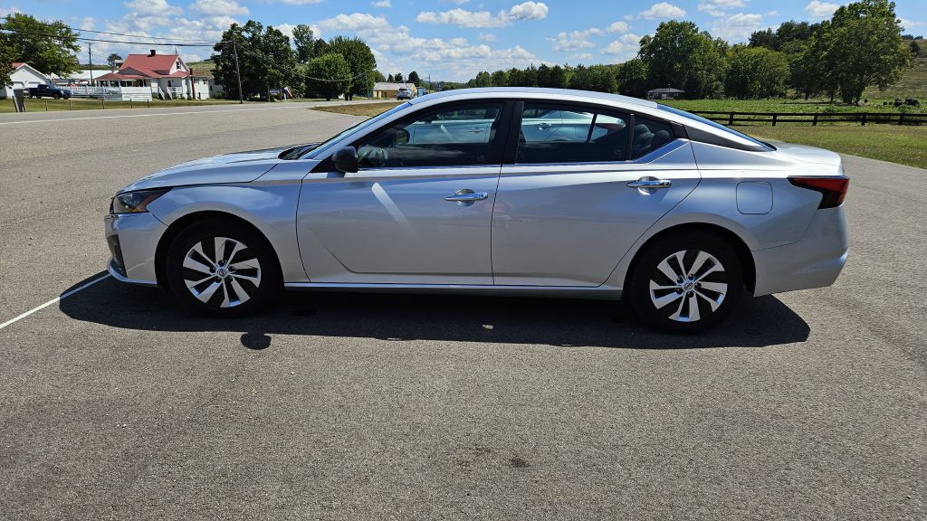 2024 Nissan Altima Image 6