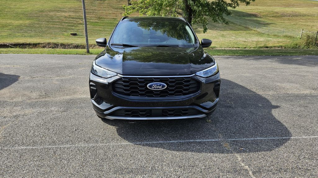 2024 Ford Escape Image 2