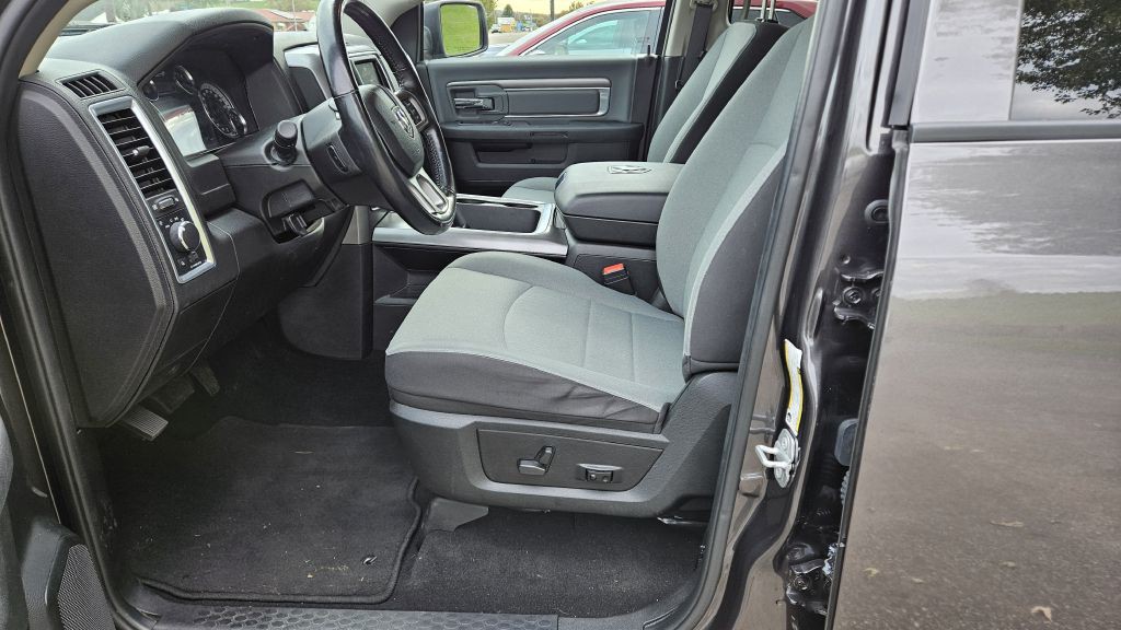 2022 RAM 1500 Image 7