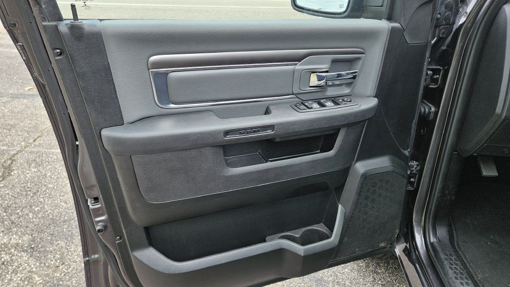 2022 RAM 1500 Image 8