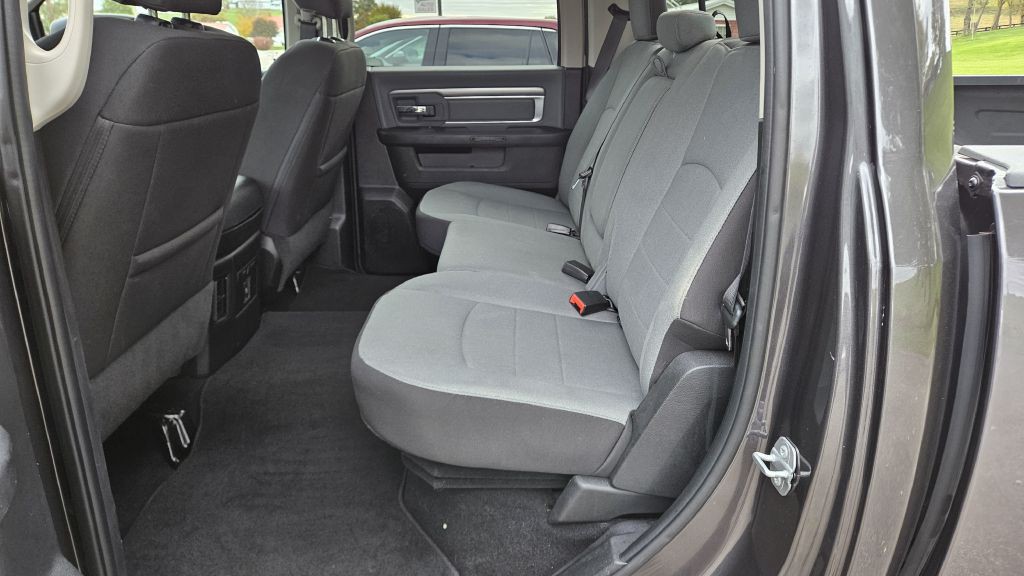 2022 RAM 1500 Image 9