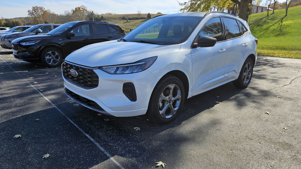 2024 Ford Escape Image 1