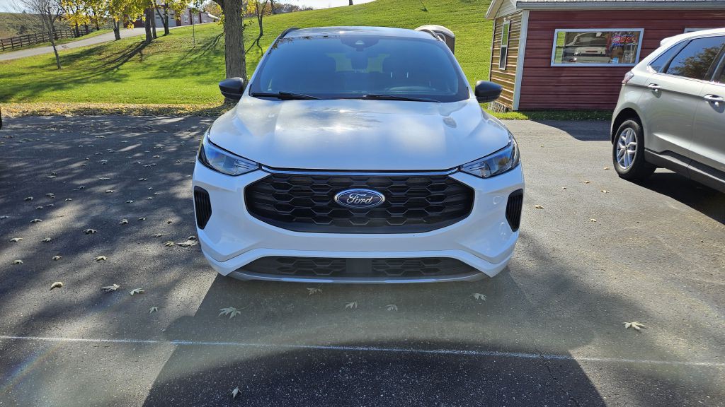 2024 Ford Escape Image 2