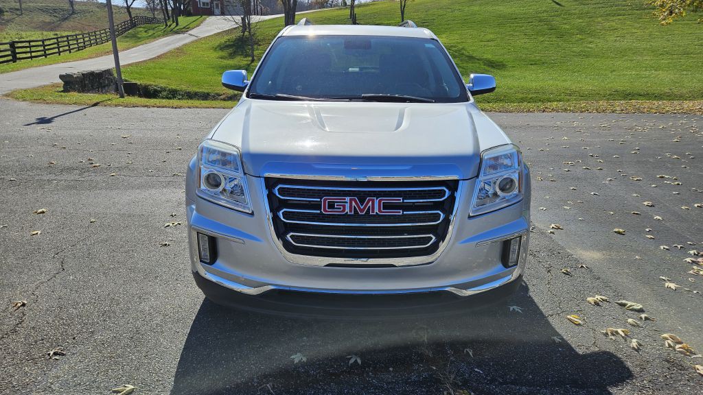 2016 GMC Terrain Image 2