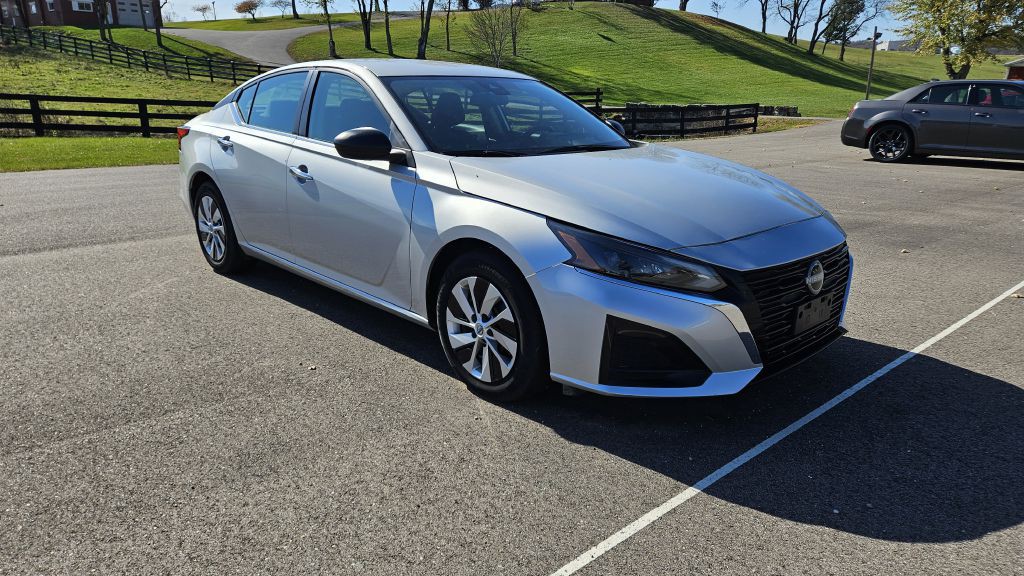 2024 Nissan Altima Image 3