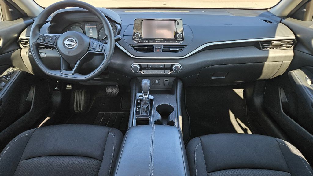 2024 Nissan Altima Image 11