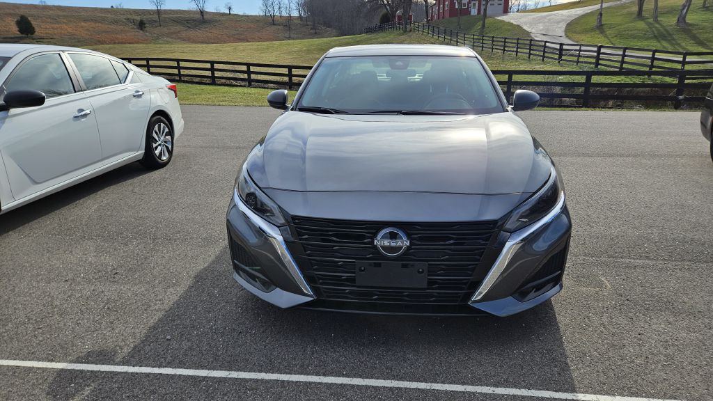 2024 Nissan Altima Image 2