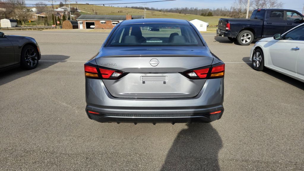 2024 Nissan Altima Image 5