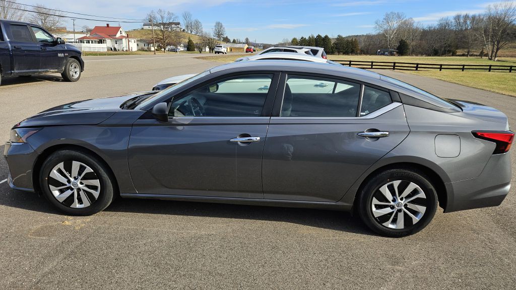 2024 Nissan Altima Image 6