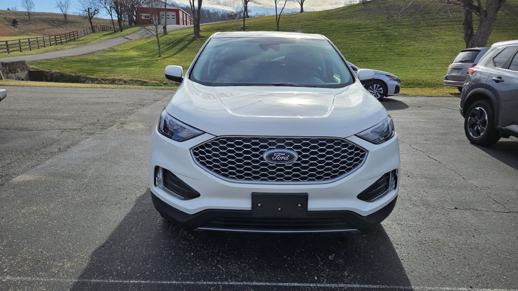 2024 Ford Edge Image 2