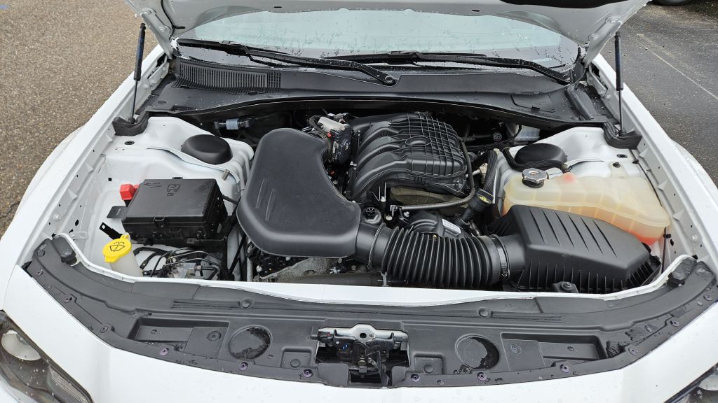 2023 Chrysler 300 Image 12