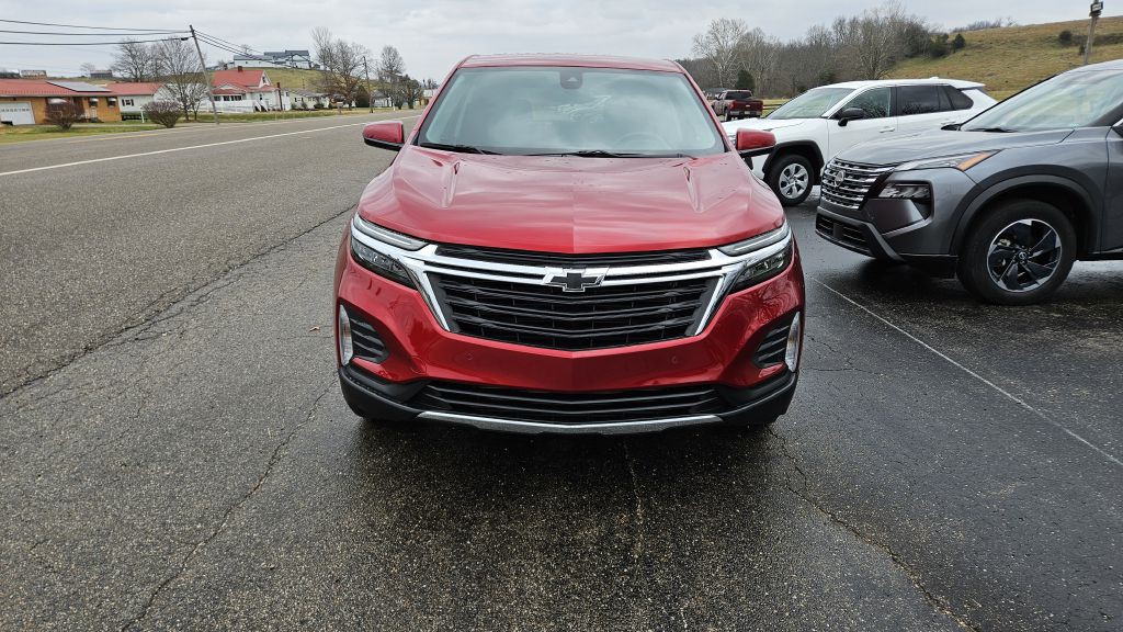 2024 Chevrolet Equinox Image 2