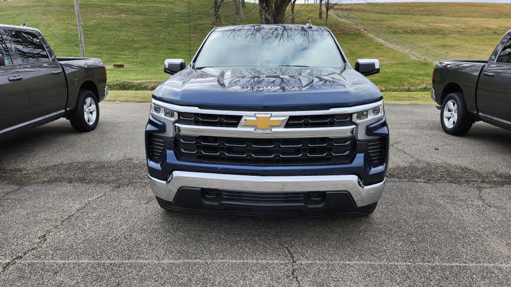2022 Chevrolet Silverado 1500 Image 2