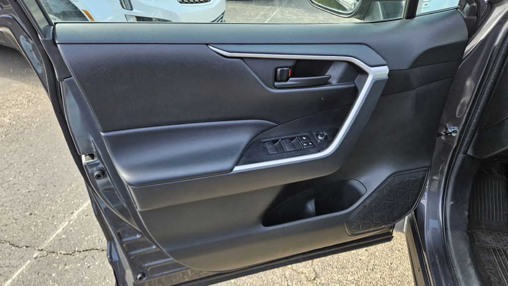 2024 Toyota Rav4 Image 8