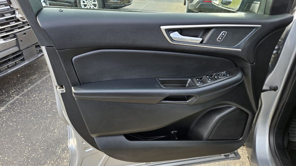 2024 Ford Edge Image 8