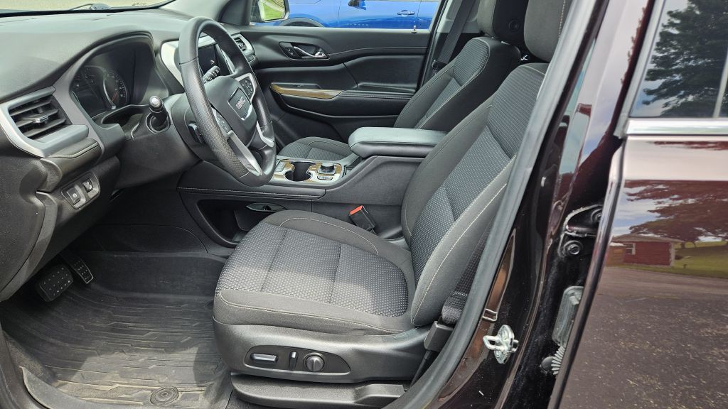 2021 GMC Acadia Image 7