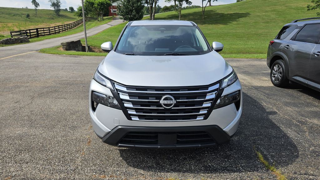 2025 Nissan Rogue Image 2