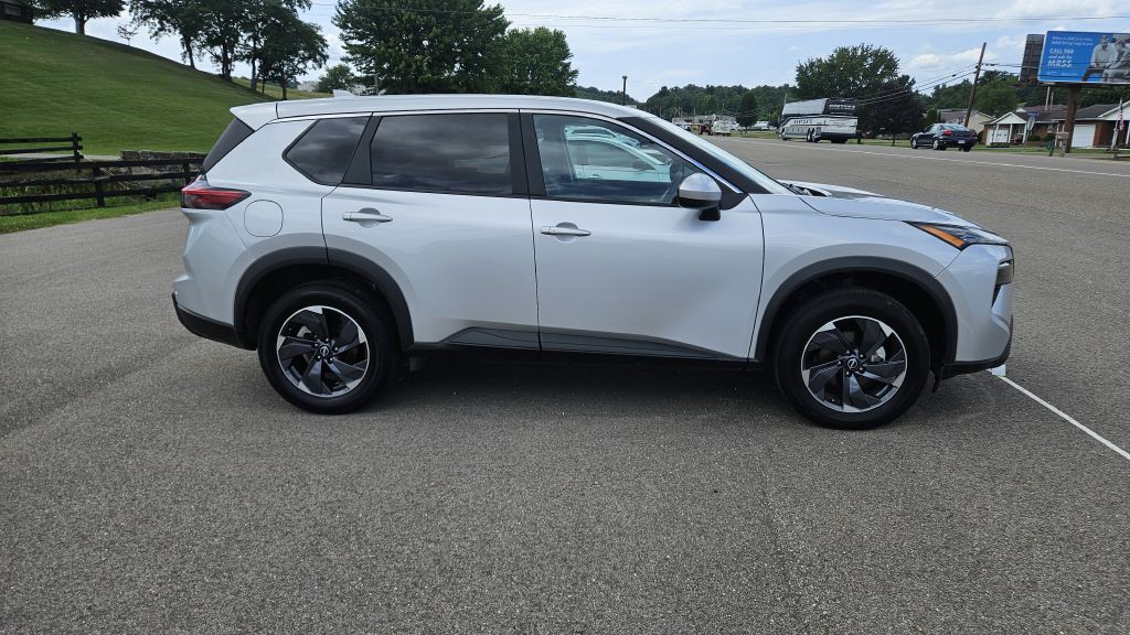 2025 Nissan Rogue Image 4