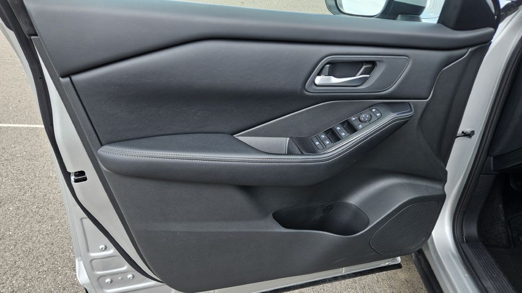 2025 Nissan Rogue Image 8