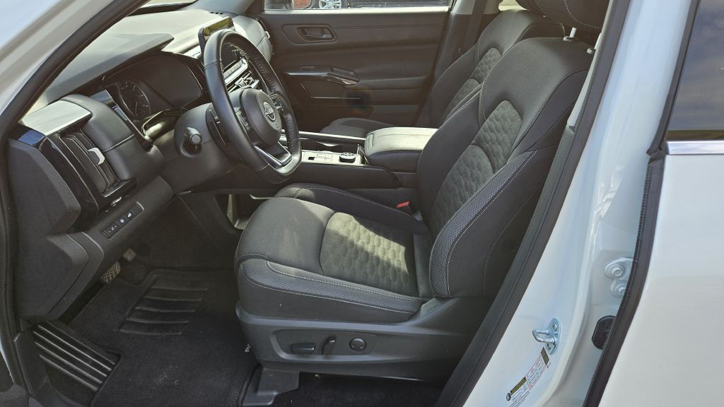 2025 Nissan Pathfinder Image 7
