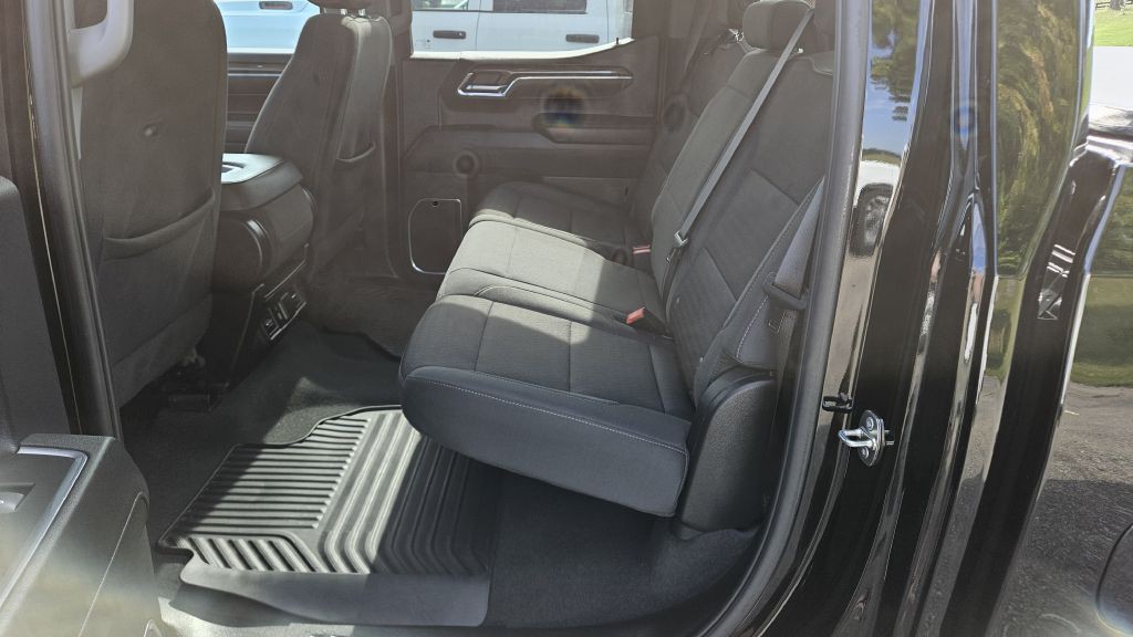 2024 Chevrolet Silverado 1500 Image 9