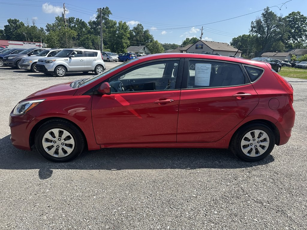 2016 Hyundai Accent Image 6