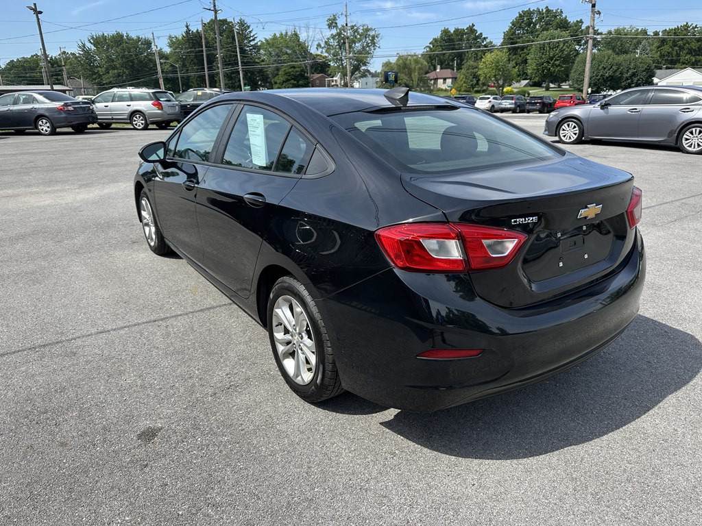 2019 Chevrolet Cruze Image 5