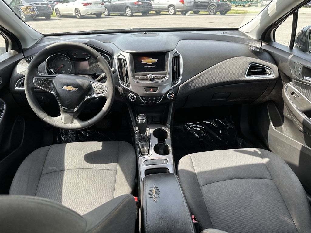 2019 Chevrolet Cruze Image 12