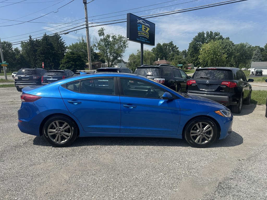 2018 Hyundai Elantra Image 2