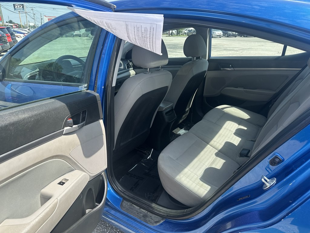 2018 Hyundai Elantra Image 16