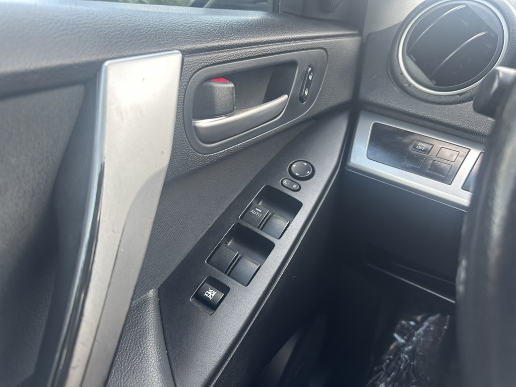 2010 Mazda Mazda3 Image 24