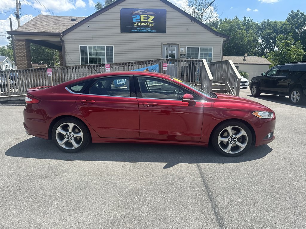 2016 Ford Fusion Image 2